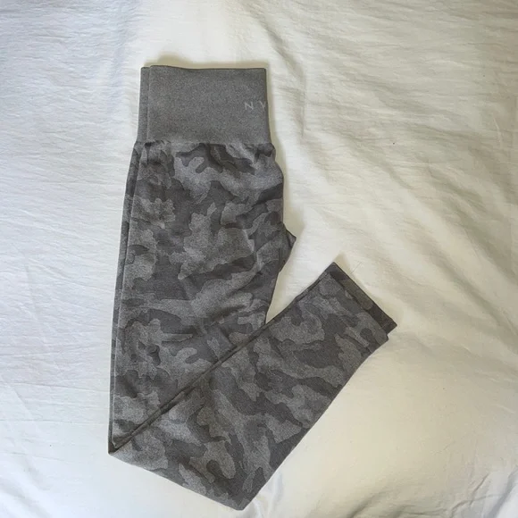 NVGTN Camo Grey Leggings, size small - Picture 1 of 1